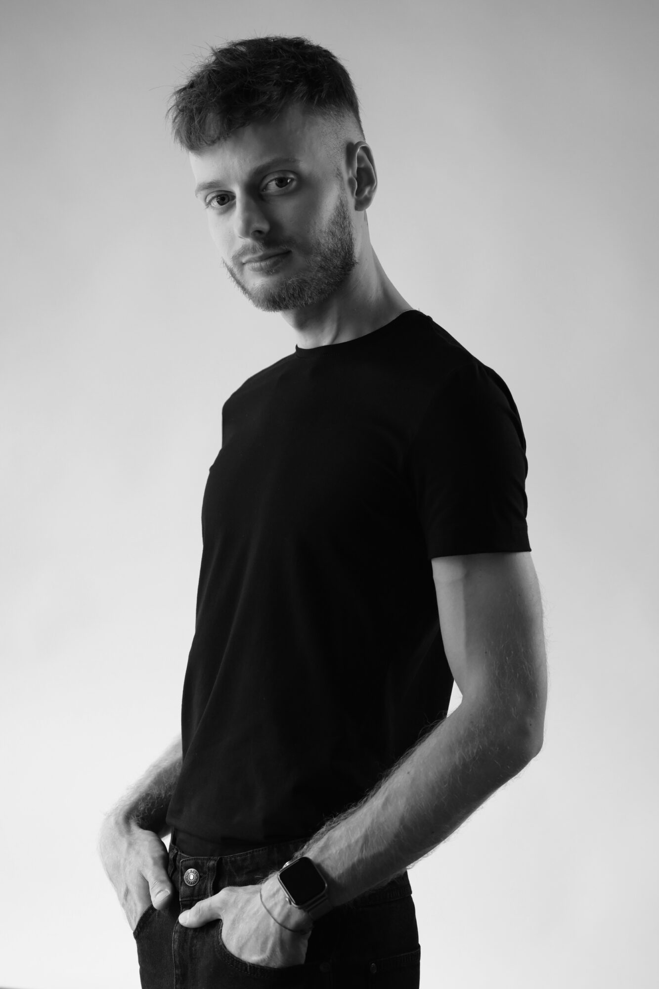 Filip – fryzjer w salonie CutCut Meissnera 2C w Poznaniu