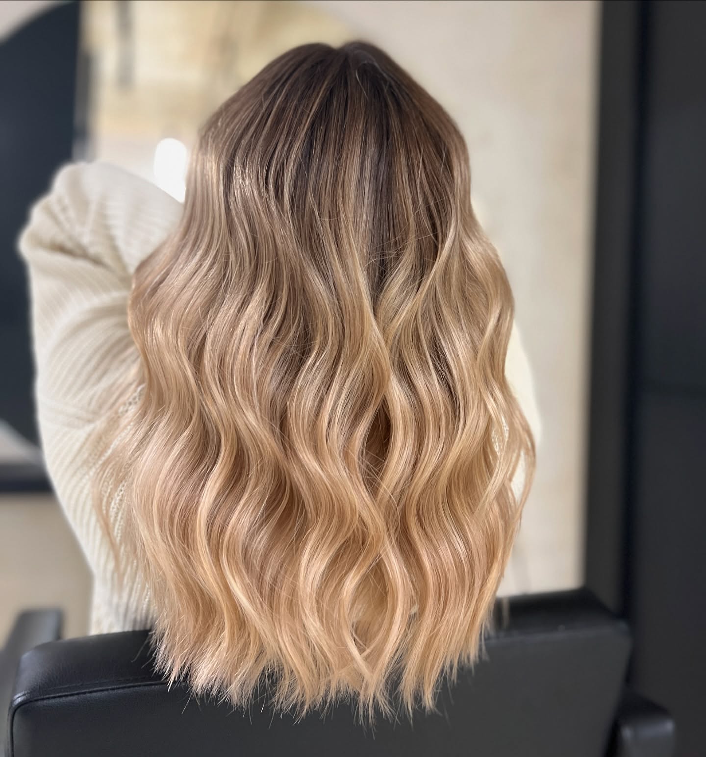 Smooth Touch blond z miękkim rozświetleniem w CutCut Warszawa