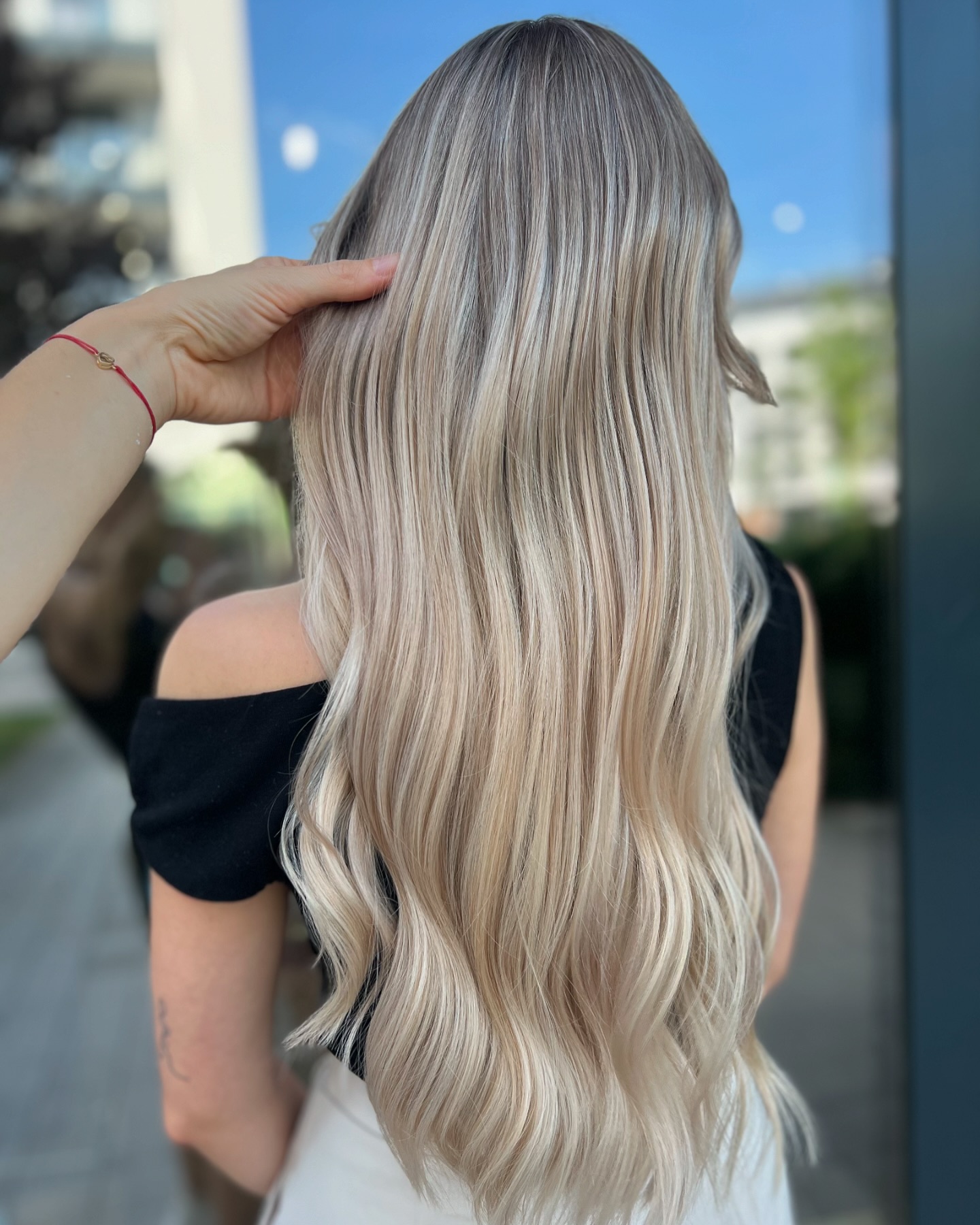Smooth Touch jasny blond na długich włosach w CutCut Warszawa